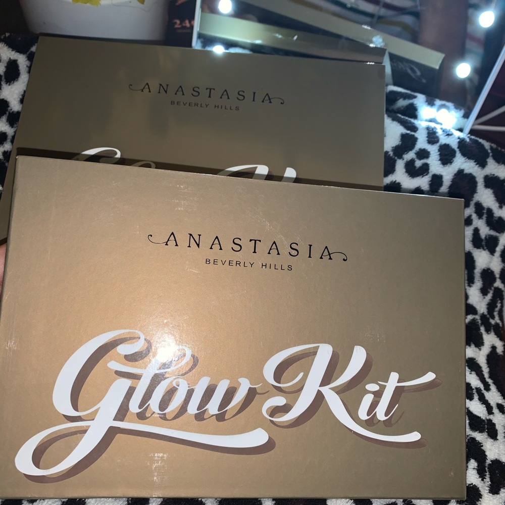 Anastasia Glow Kit